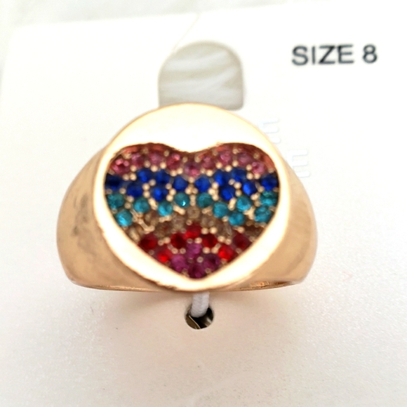 💋Heart Ring - Picture 1 of 3